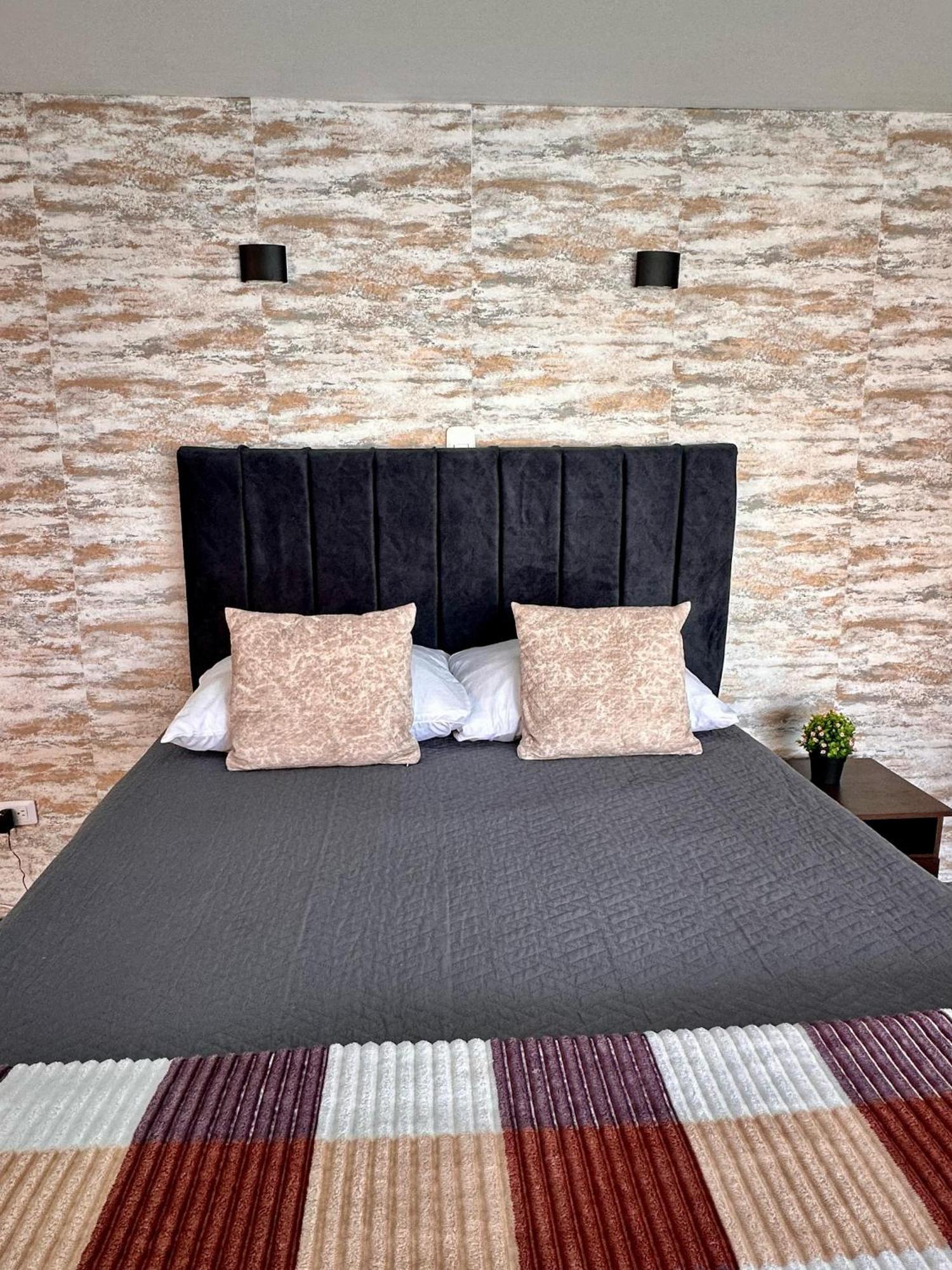מניזאלס Apartamentos Comodos En Milan Zona G מראה חיצוני תמונה